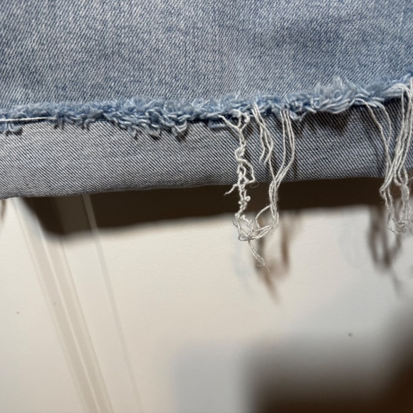 Capris Denim Distressed Size 16 Maurices - Picture 5 of 8